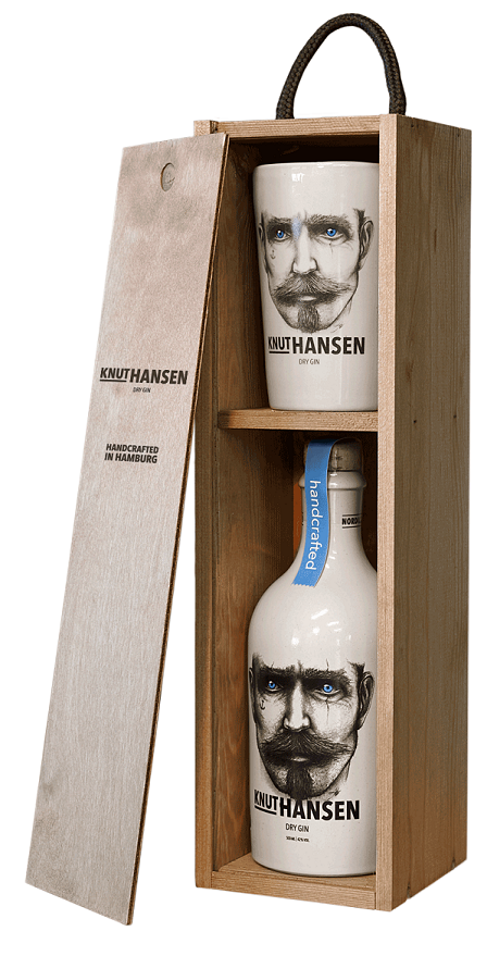 Knut Hansen Dry Gin with ceramic mug in a wooden gift box